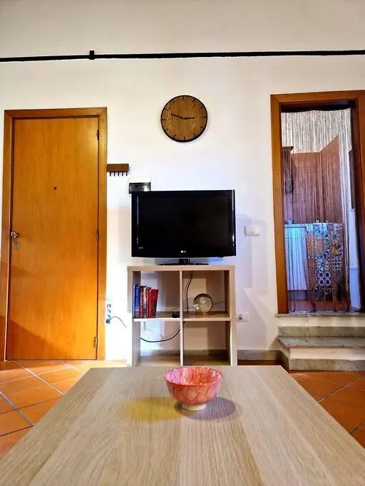 Wood House - Palermo Apartamento 0*,  Itália